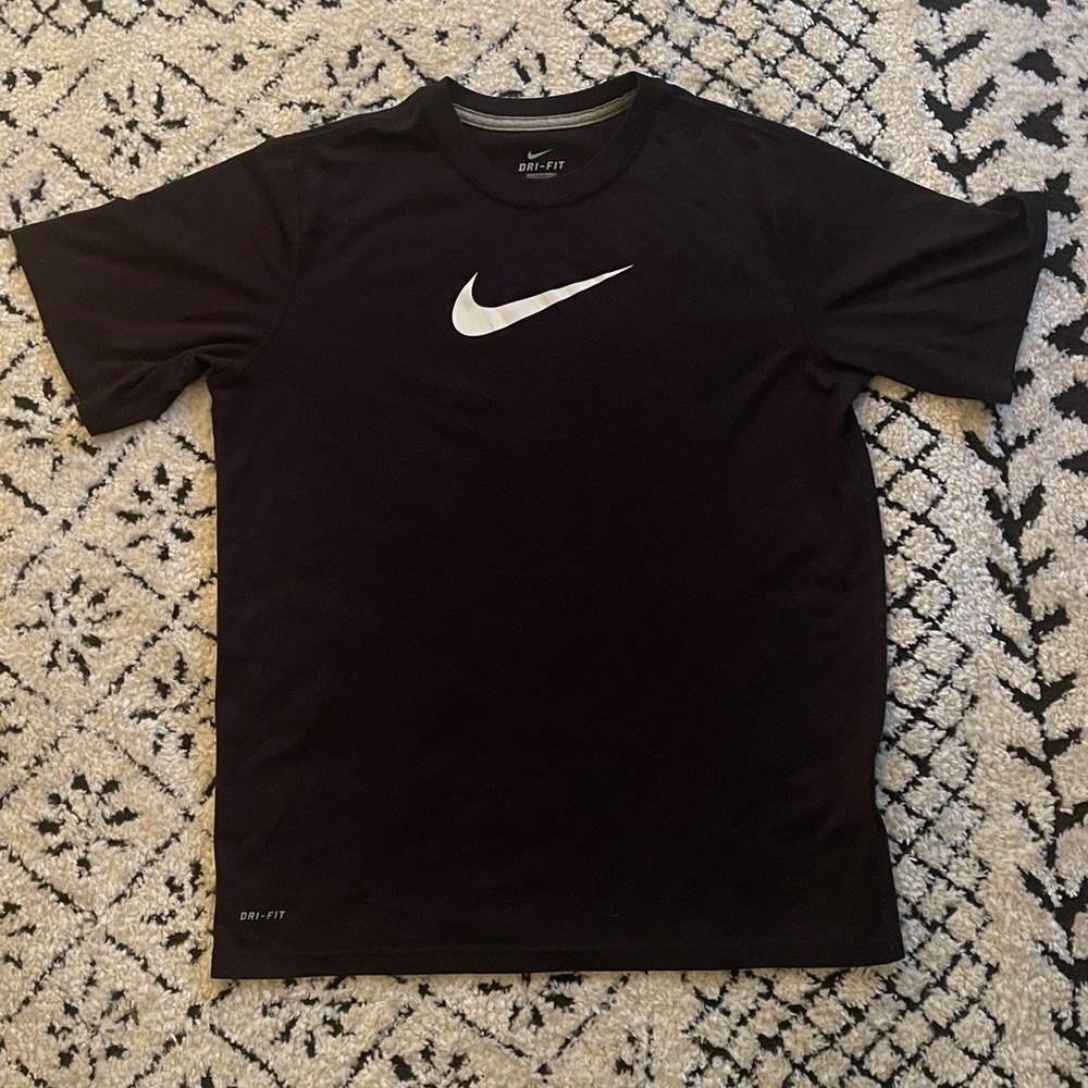 Nike BOYS Dri Fit Swoosh Short Sleeve T-Shirt Youth XL